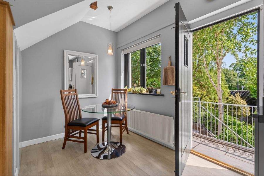 12 Royal Lodge Avenue