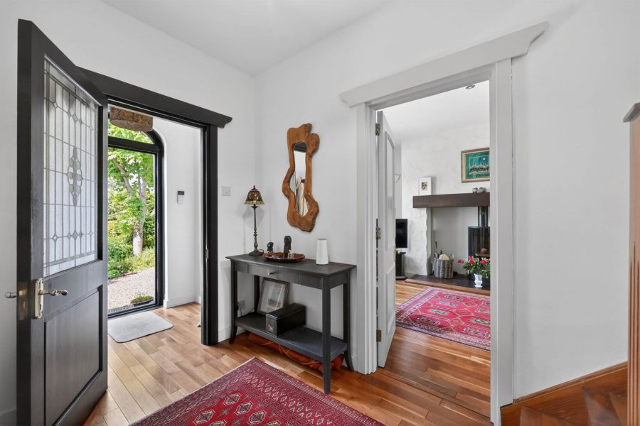 12 Royal Lodge Avenue