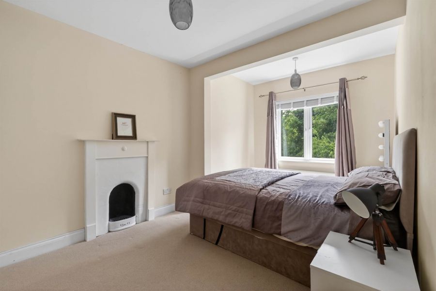 60 Upper Lisburn Road