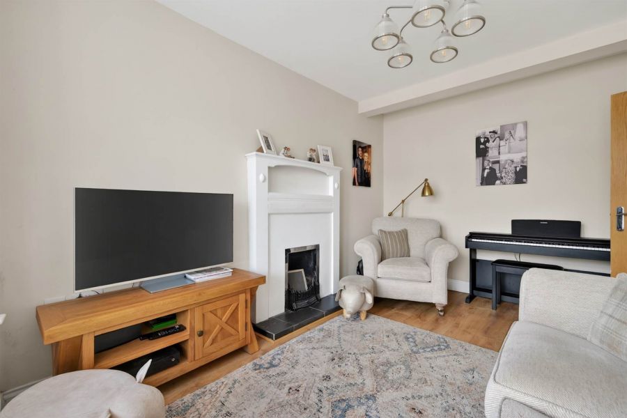60 Upper Lisburn Road