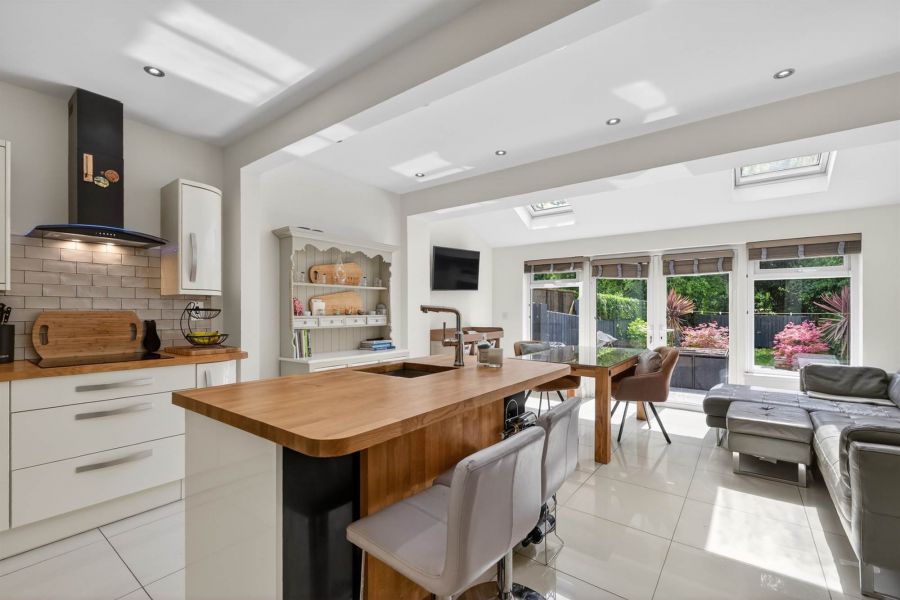 60 Upper Lisburn Road