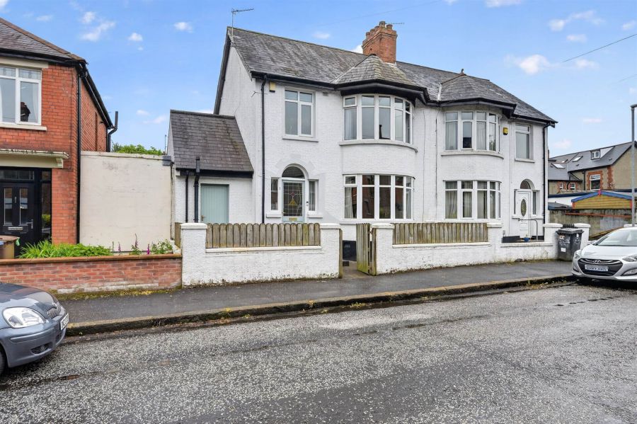 3 Ravensdene Park