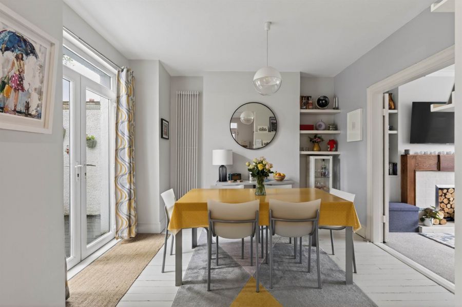 3 Ravensdene Park