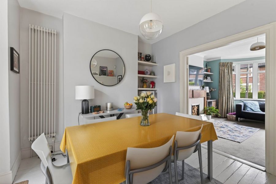 3 Ravensdene Park