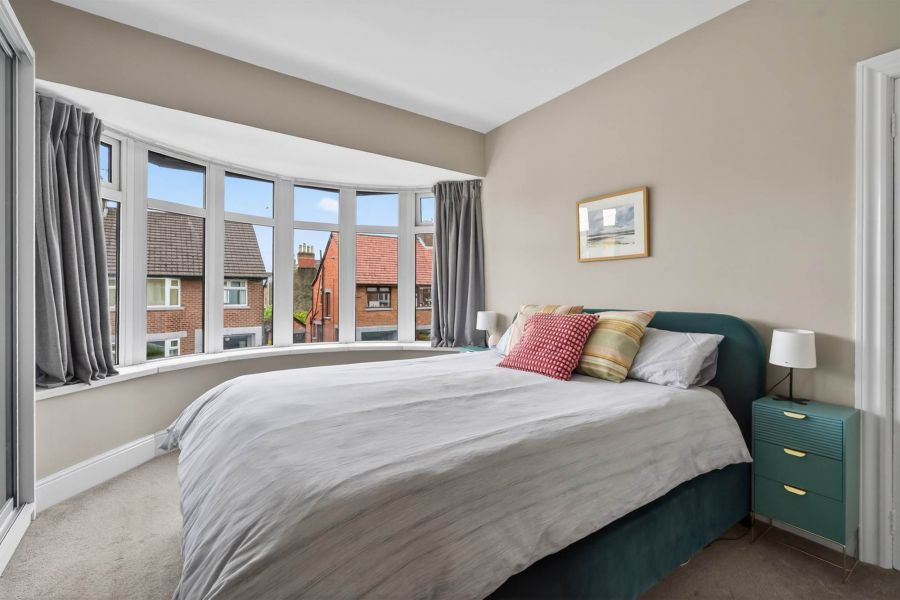 3 Ravensdene Park