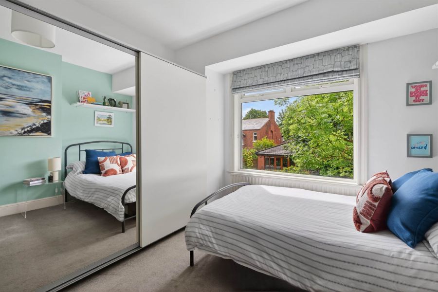 3 Ravensdene Park
