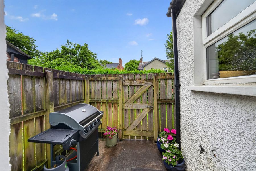 3 Ravensdene Park