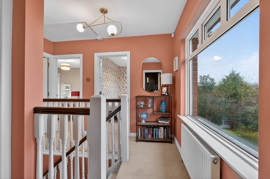 9 Hillside Drive