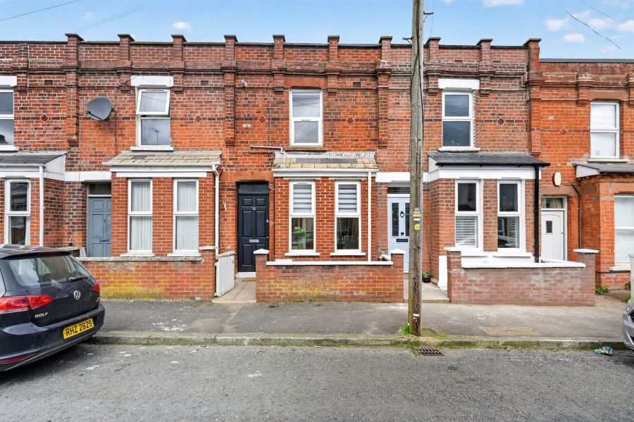 15 Laganvale Street