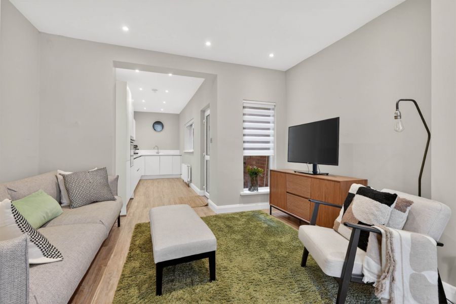 15 Laganvale Street