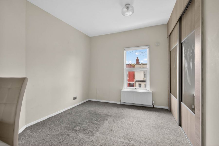 15 Laganvale Street