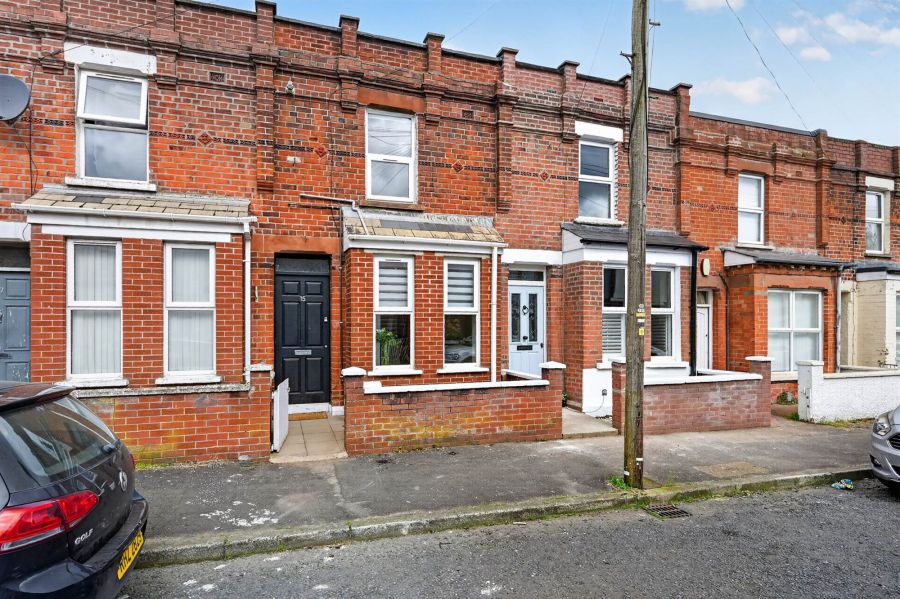 15 Laganvale Street