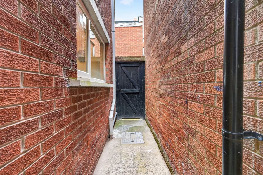 15 Laganvale Street