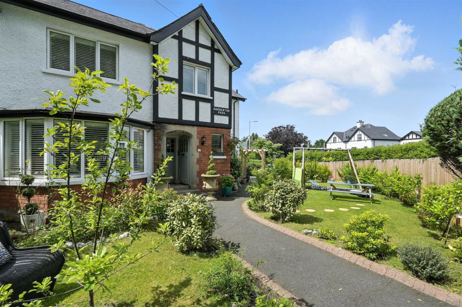 1 Harberton Park