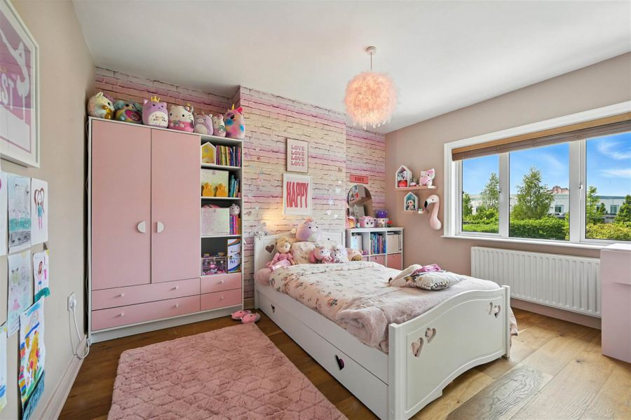 1 Harberton Park