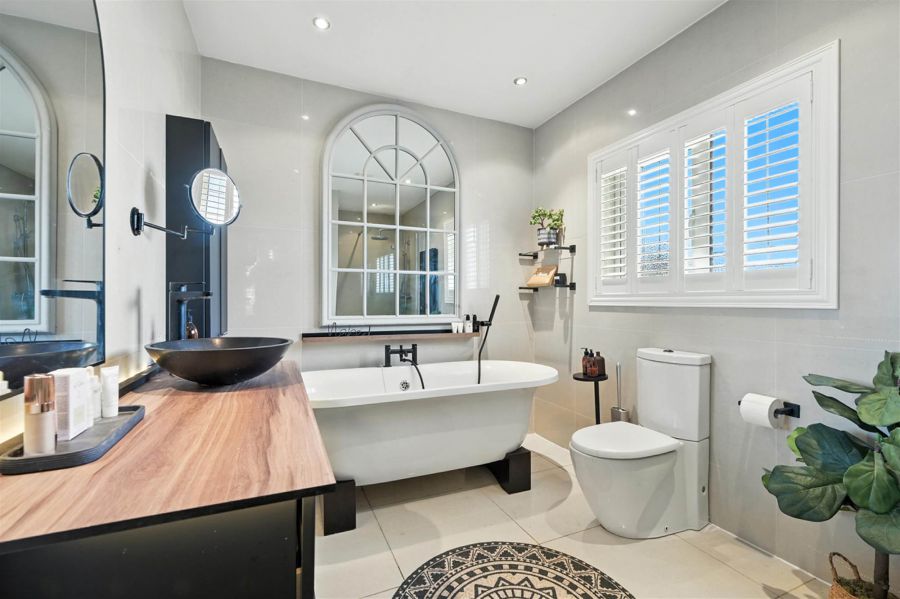 1 Harberton Park