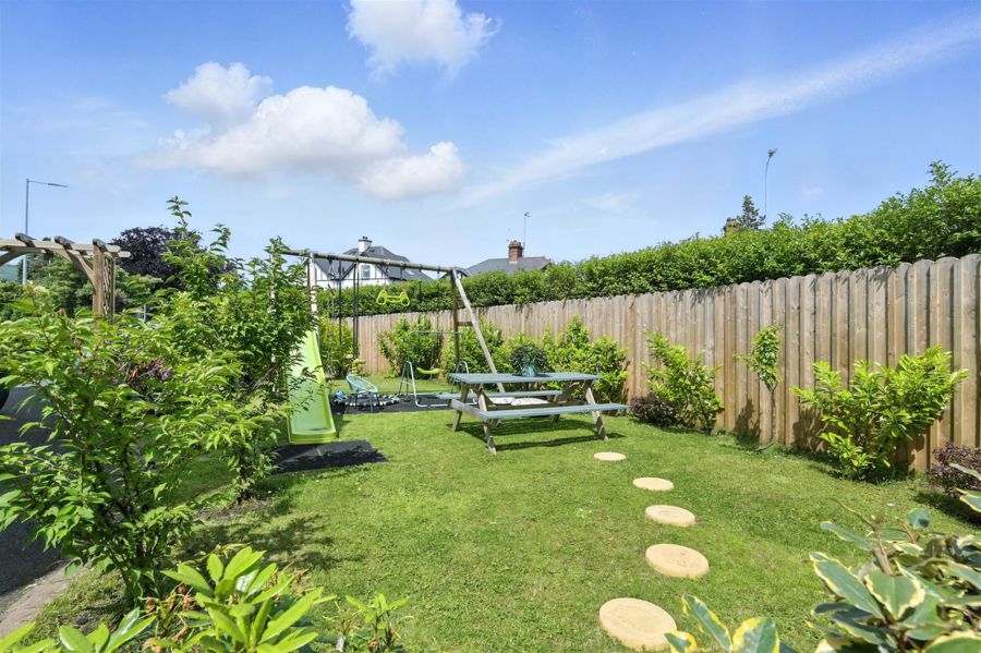 1 Harberton Park