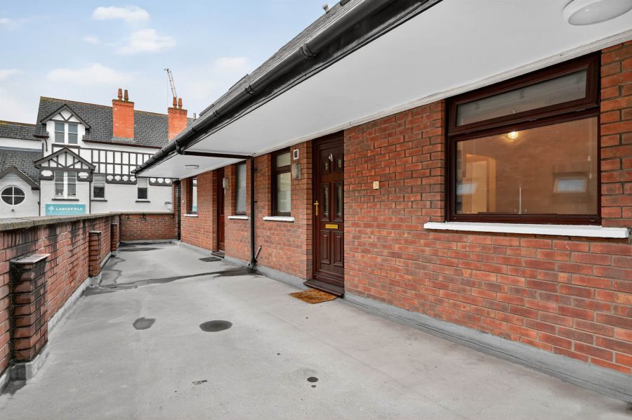 4 Bawnmore Court