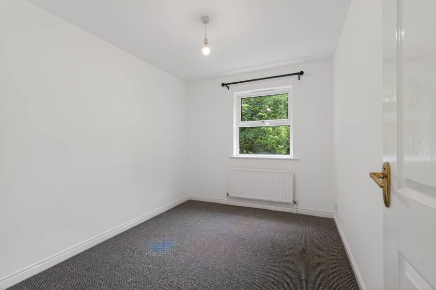 31 Minnowburn Mews