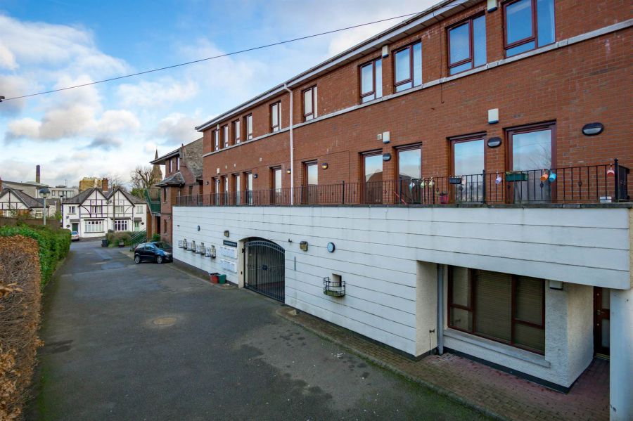 7 Windsor Manor Mews, Lisburn Road Area, Belfast, BT9 6EE