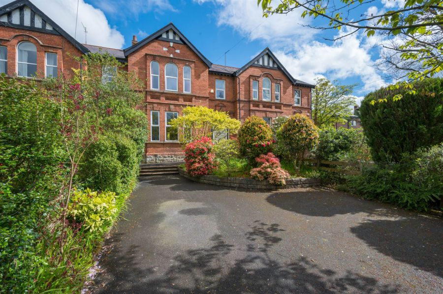 60 Balmoral Avenue