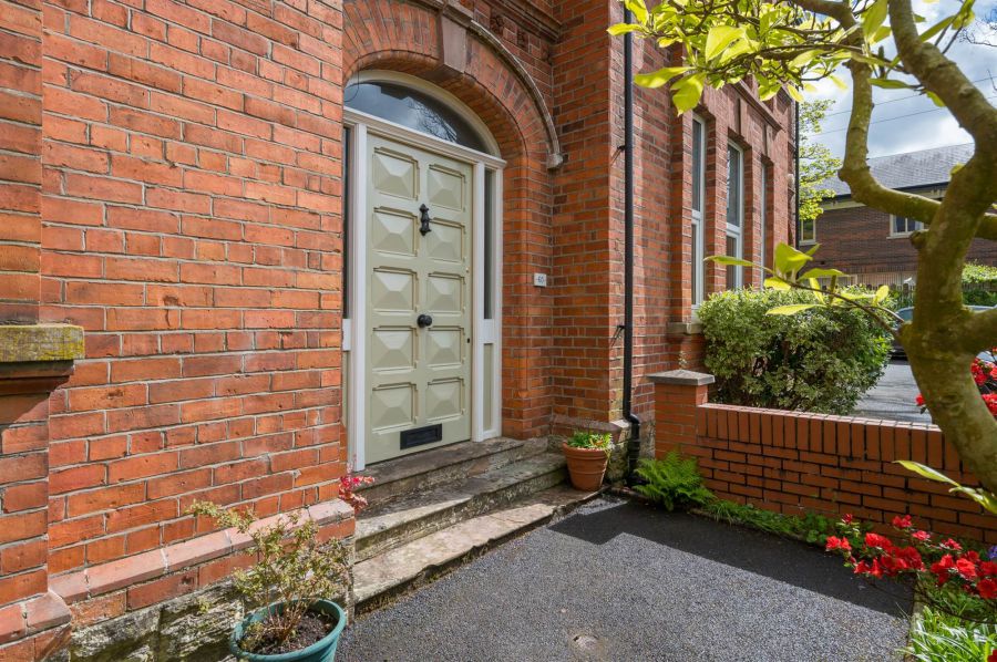 60 Balmoral Avenue