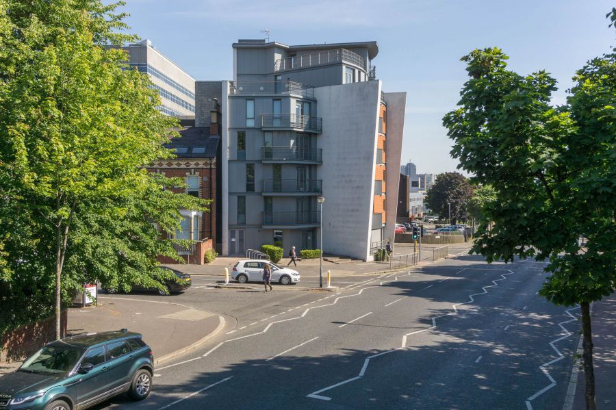 2.3 117 Lisburn Road