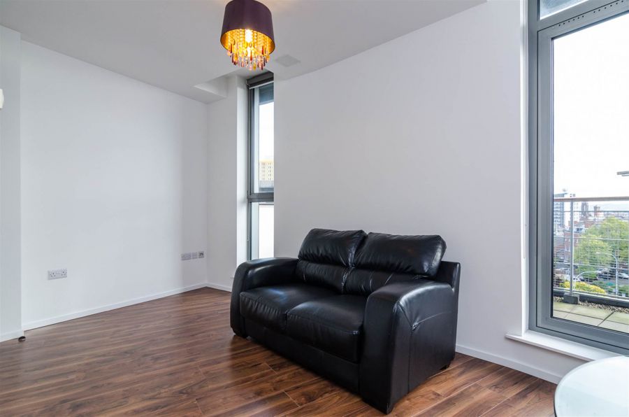5.2 117 Lisburn Road