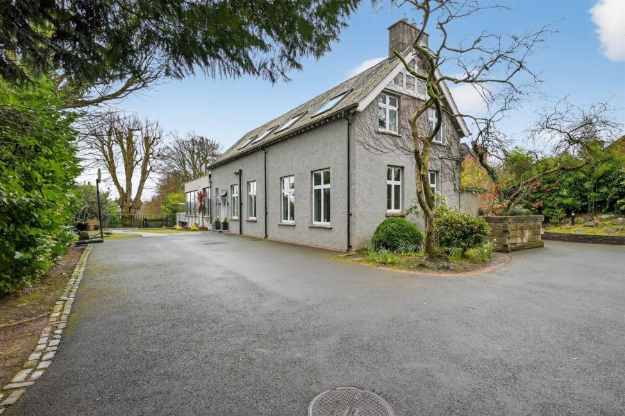 The Stables, 9 Deramore Park South