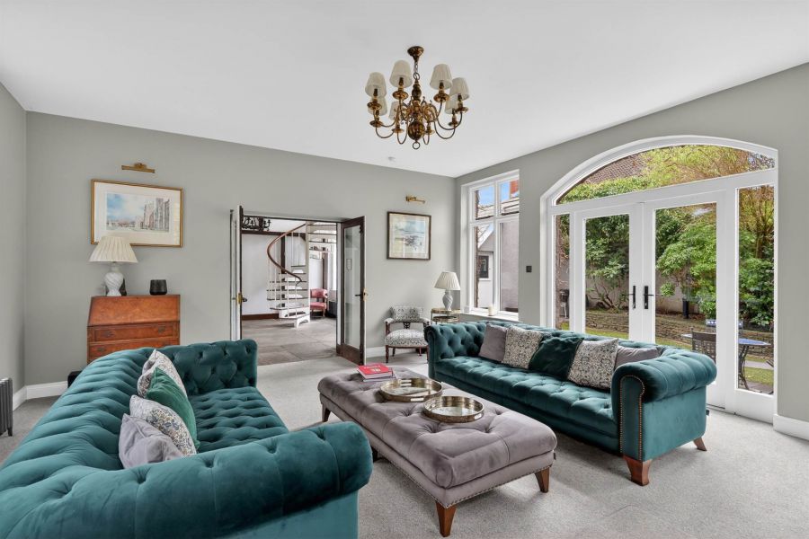 The Stables, 9 Deramore Park South