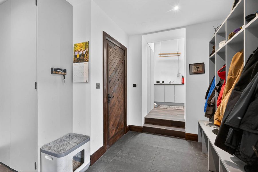 The Stables, 9 Deramore Park South