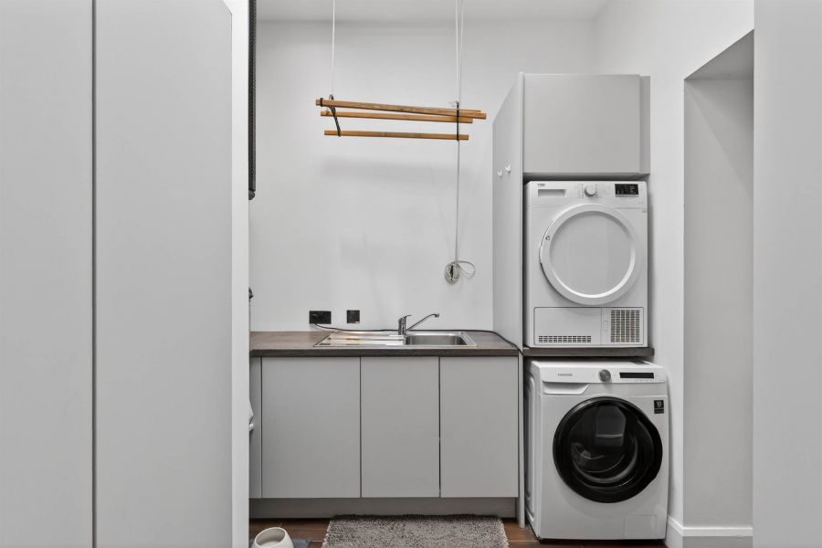 The Stables, 9 Deramore Park South