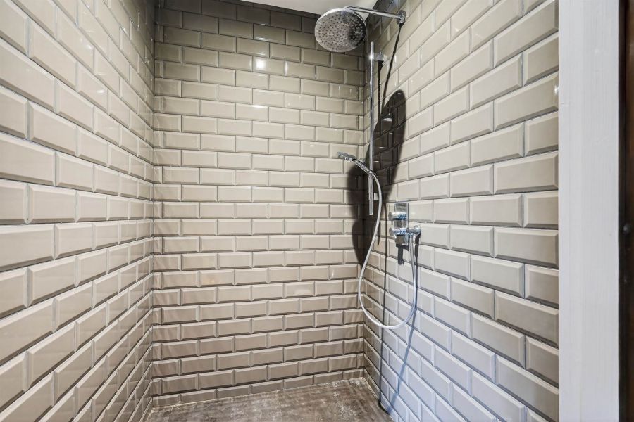 The Stables, 9 Deramore Park South