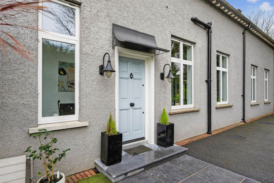 The Stables, 9 Deramore Park South