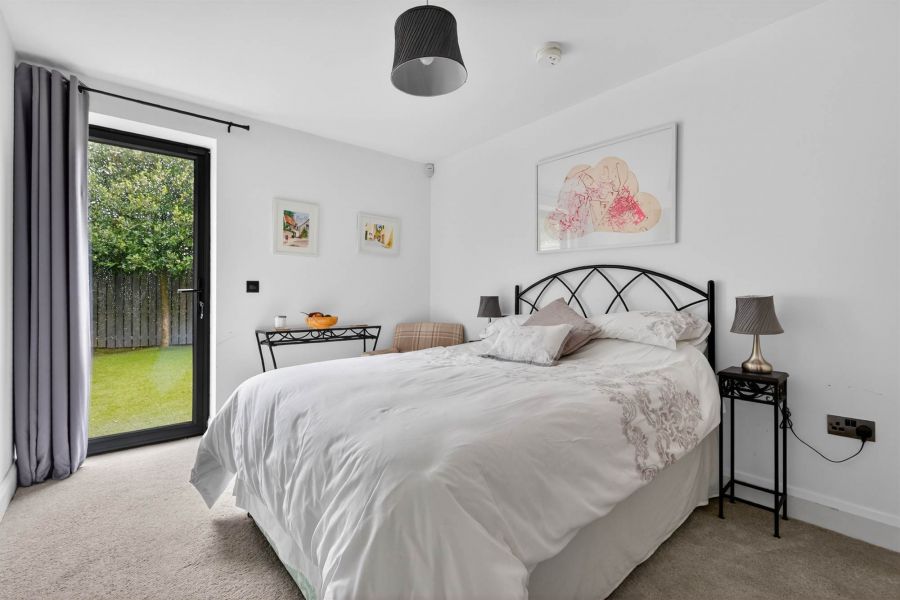 The Stables, 9 Deramore Park South