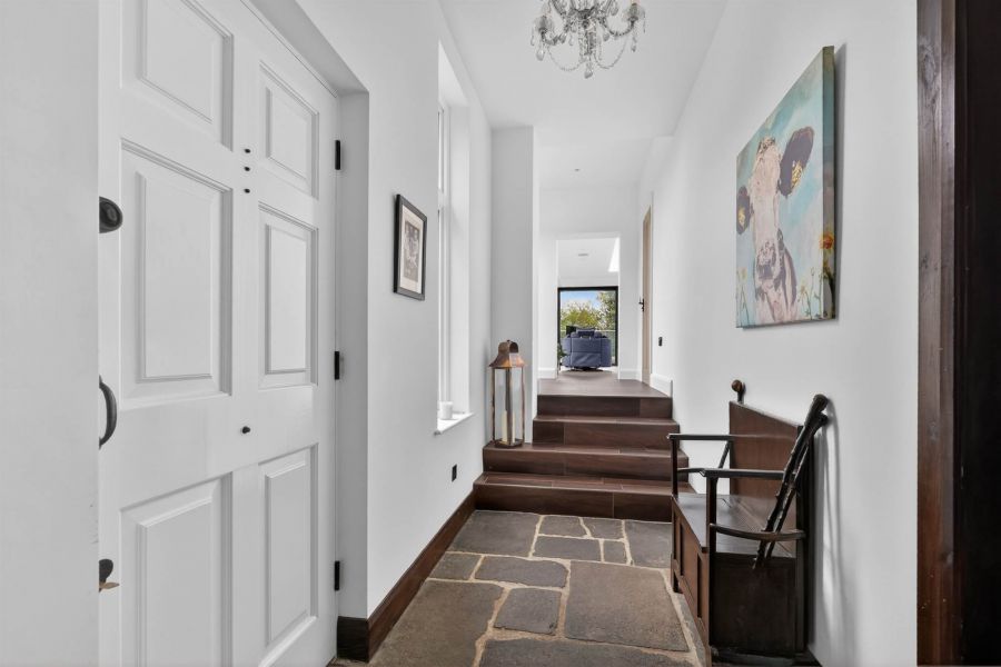 The Stables, 9 Deramore Park South