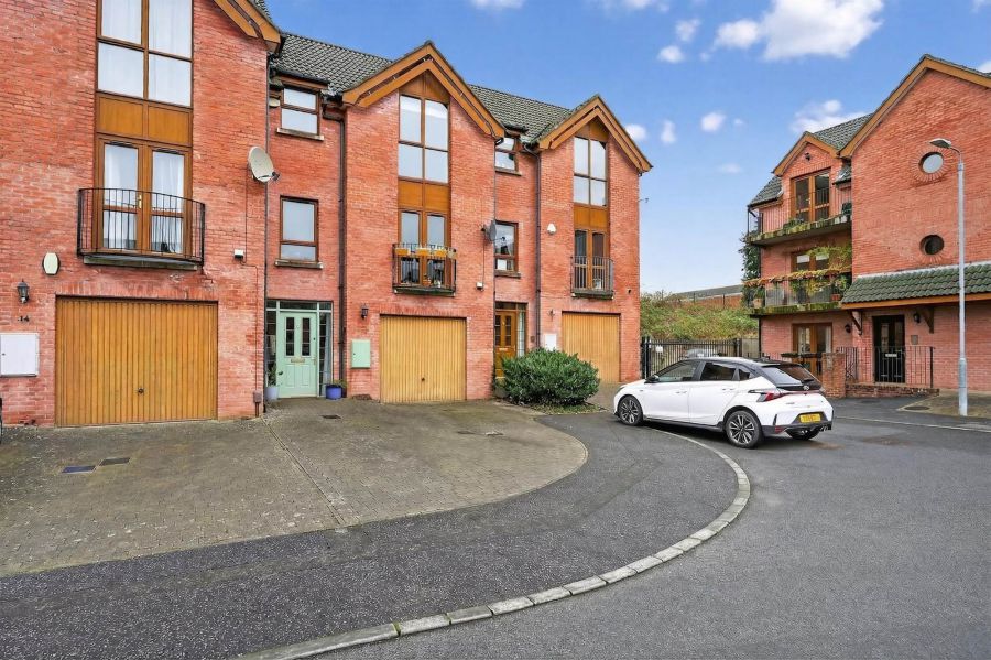 16 Annadale Square, Annadale, Belfast, BT7 3LT
