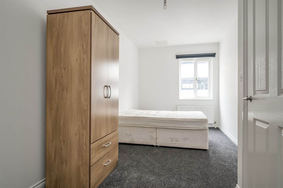 409 Saint Anne's Square (Albert Court)