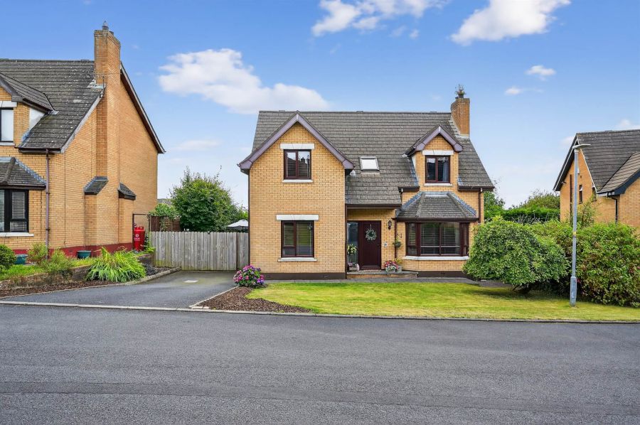 35 Royal Lodge Avenue