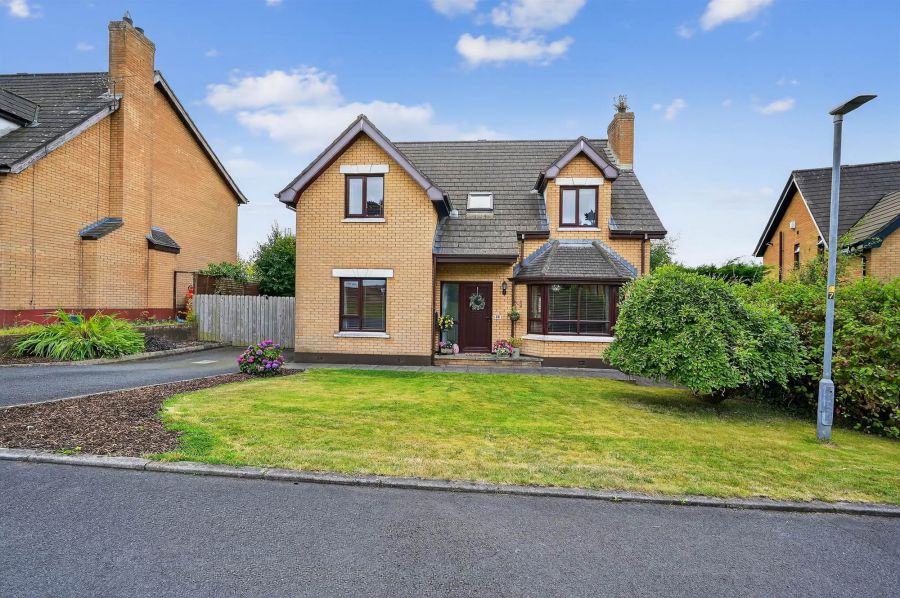 35 Royal Lodge Avenue