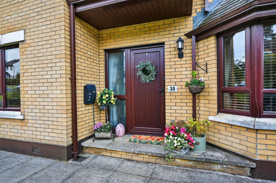 35 Royal Lodge Avenue