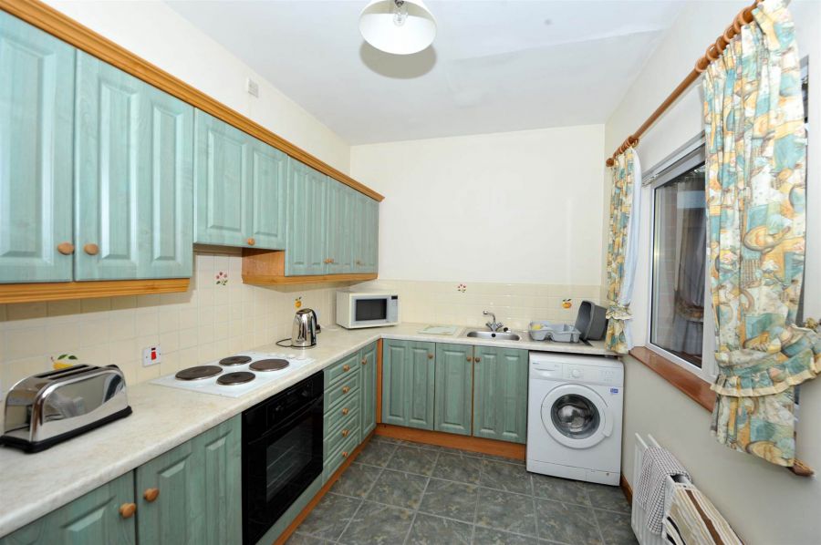 **HMO***, 77 Lower Windsor Avenue