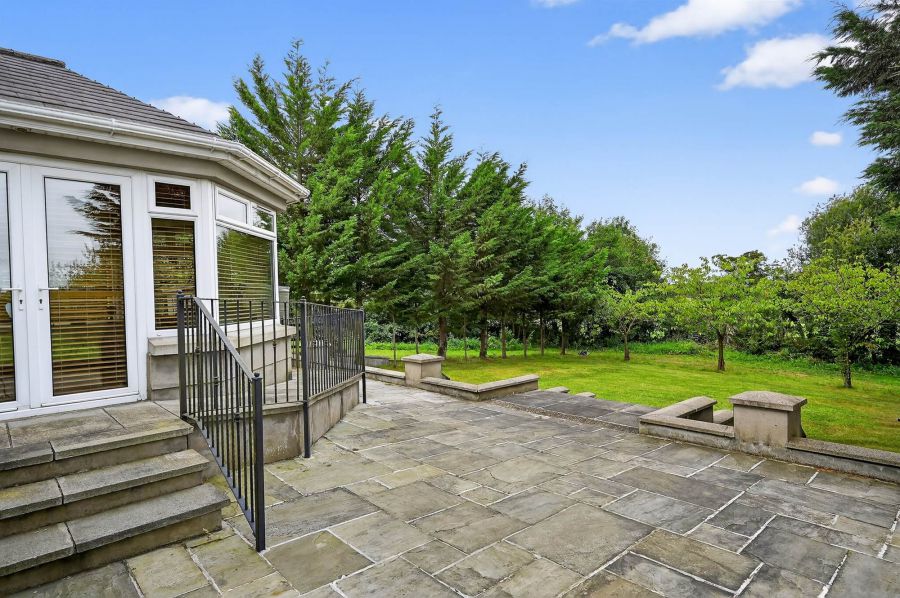44 Tullywest Road