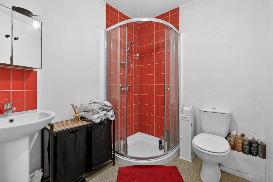 1.3 117 Lisburn Road