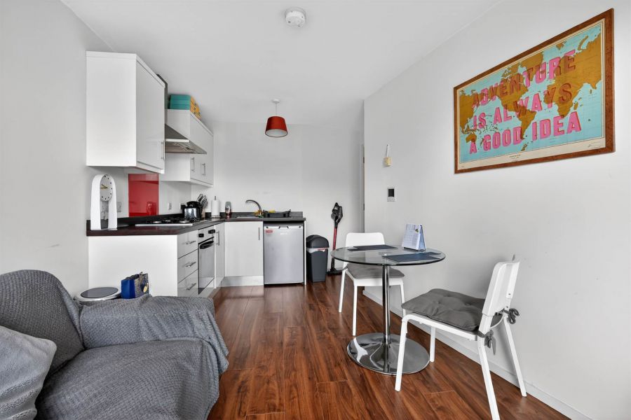 1.3 117 Lisburn Road