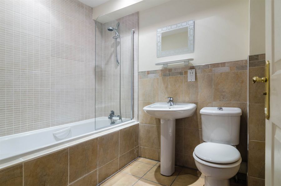 16 Chancellors Court