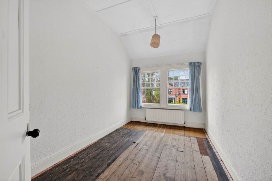 4 Finaghy Park Central