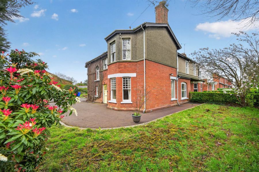 4 Finaghy Park Central