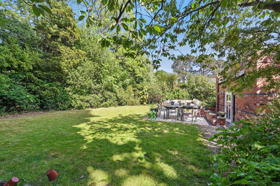 Ardeen, 605 Antrim Road