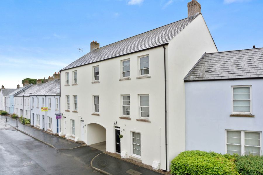 11 Mill Road, Saintfield, Ballynahinch, BT24 7FF